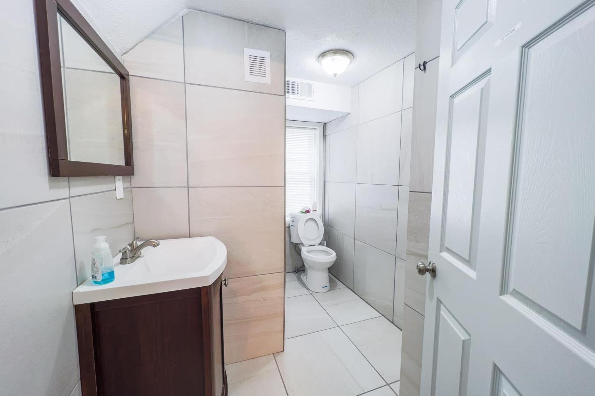 Large 6Br, 6 Bath In The City Of نياغارا فالس، نيويورك المظهر الخارجي الصورة